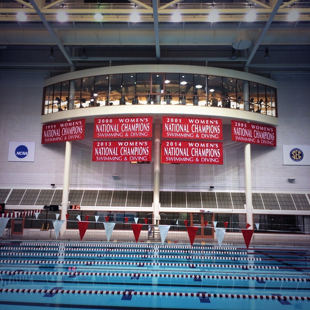 Hangs Banner for 6th Women's NCAA Swimming Championship