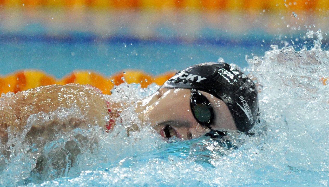 RACE VIDEO: Watch Katie Ledecky shatter the world record in the 1500 free at Pan Pacs