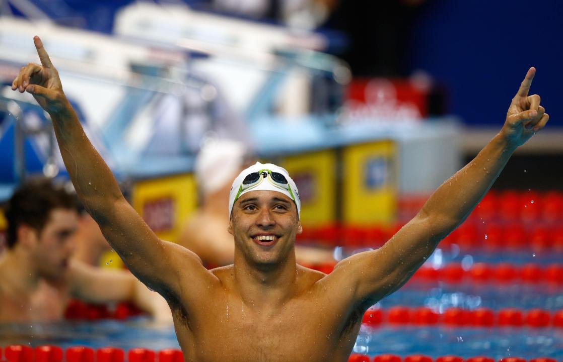Fans Give le Clos a Hero’s Welcome