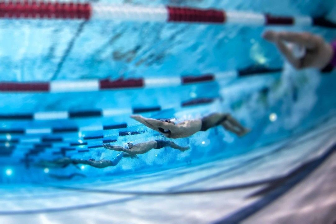 Swimming’s TopTenTweets: Queenie Pop Besties And Iced Tea At Practice?