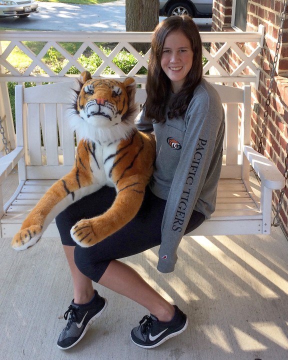 Glenbrook Aquatics’ Erin Oliphant Gives Verbal to Pacific Tigers