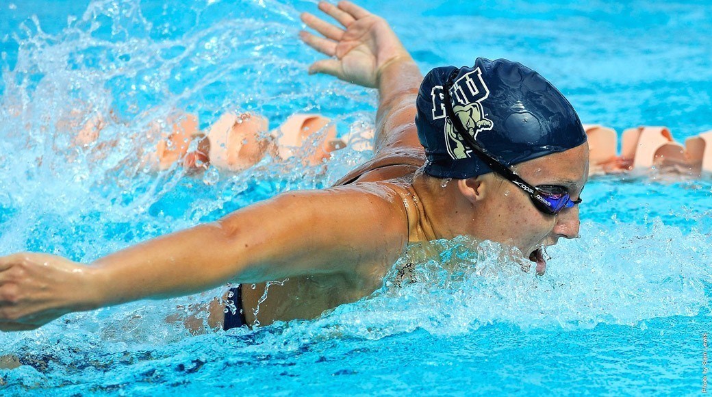 FIU Panther Women Earn First Win of the Season Against the Miami Hurricanes