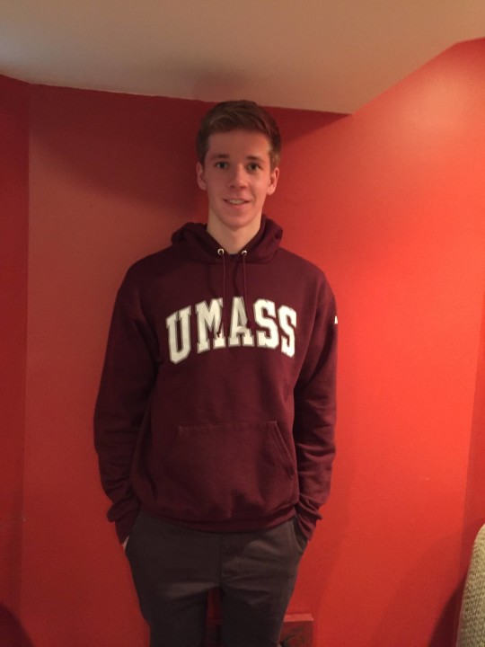 UMass Amherst Receives Verbal from New Trier’s Maxwell Robertson