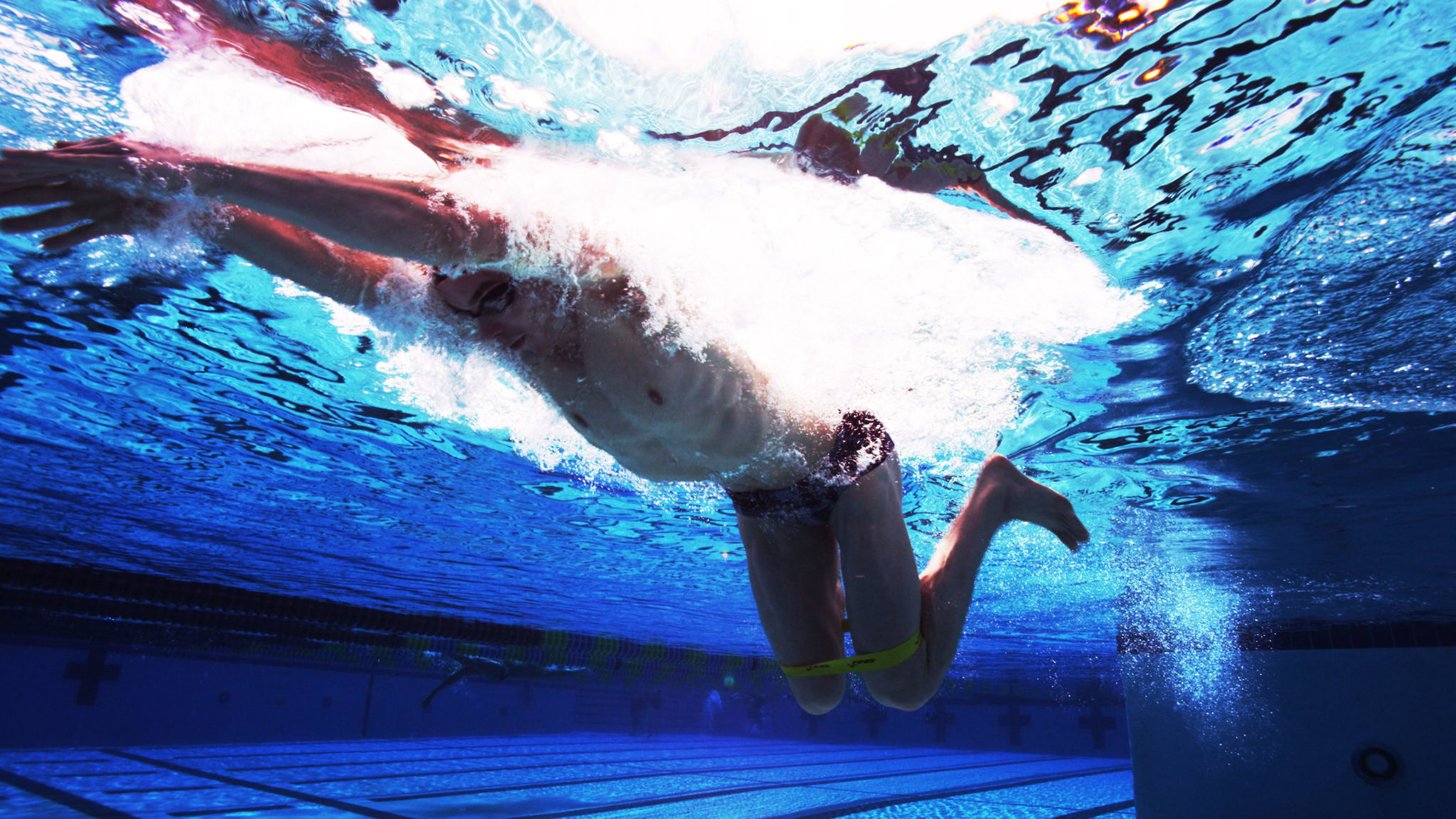 Breaststroke cycle pull-through and recovery of the right side