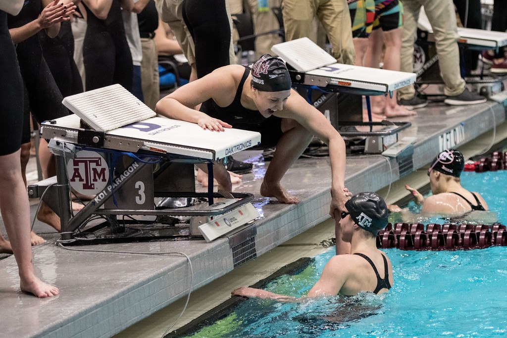 Casas, Hines, Pickrem, Texas A&M Relay All Post Nation-Leading Times at Art Adamson Day 1 Finals