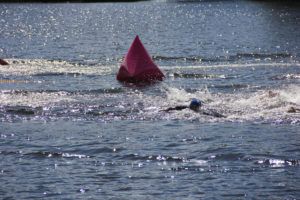 Linus Schwedler und Jeannette Spiwoks siegen beim LEN Open Water Cup über 10 km