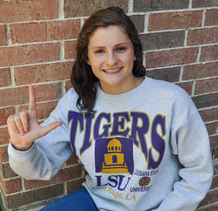 Pearland, Texas’ Hannah Bellina Commits to LSU for 2020 Season