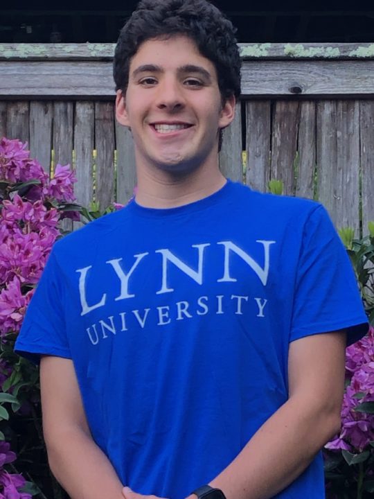 Distance Swimmer Derek Halas Commits to Lynn University