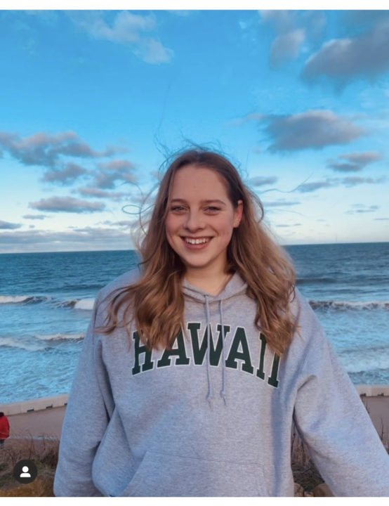Hawaii Lands Verbal from Swim England Junior National Teamer Lola Davison