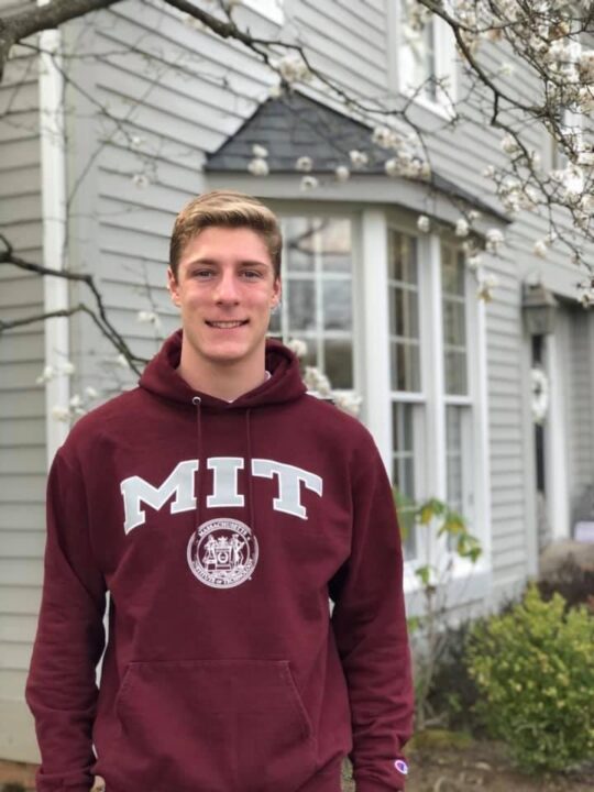 Breaststroker Jacob McCarran Hands Commitment to D3 Powerhouse MIT