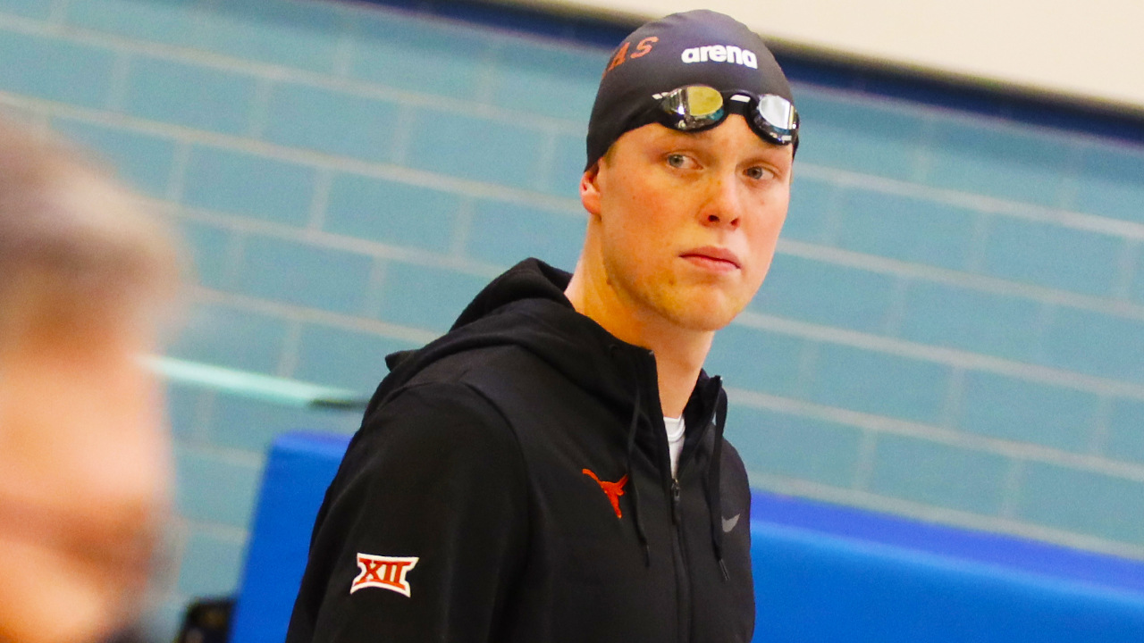 Hobson and Johnston Duel to NCAA-Leading 8:48s as Texas Men Down TCU