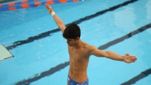 Pair of Freshmen Beat NCAA Finalists at Texas Diving Invite