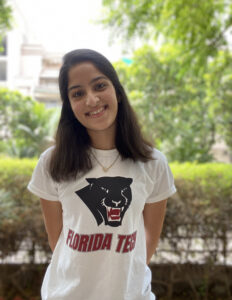 nihaara sawhney FITcommit Florida Tech obtiene compromisos verbales de Emma Bahr y Nihaara Sawhney