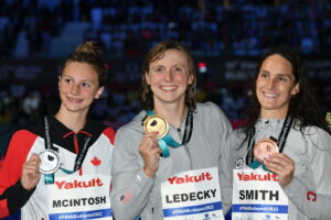 How Do Ledecky and McIntosh Swim The 800? Stroke Count Analysis