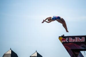 Rhiannan Iffland Becomes First High Diver to Capture Four Consecutive World Titles in Doha