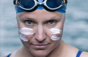 WR-Holder Sarah Thomas Explains What Actually Goes into Swimming 100 Miles