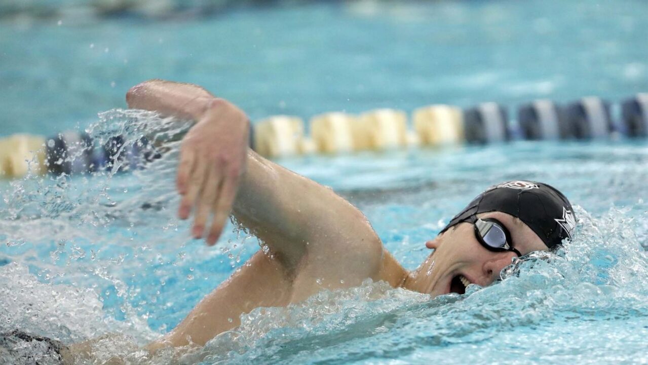 Eastern Illinois Women, Bellarmine Men Go 2-0 In Double Dual With Valpo