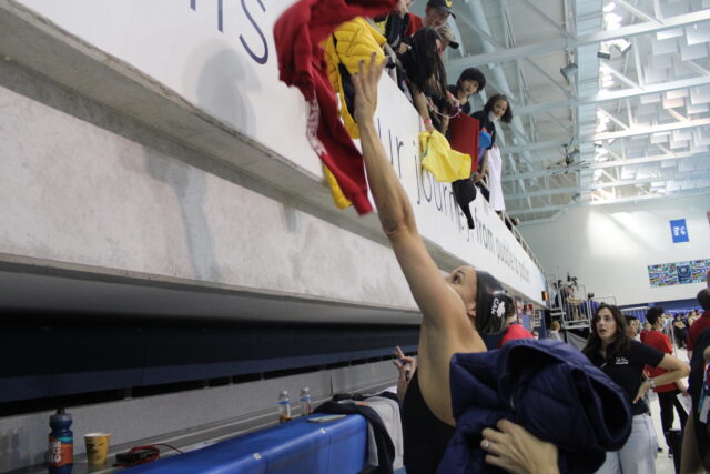 IMG 6398 Los fanáticos canadienses de la natación se hicieron cargo de la noche 3 de la Copa Mundial de Toronto