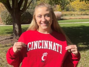 Backstroker Lauren O’Connor (2024) Verbally Commits to Cincinnati
