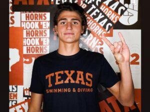 Another Texas 2-Step? Finn Winkler Commits to the Longhorns for 2023-24