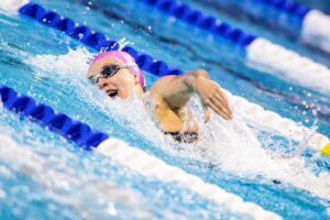 Texas Longhorn Jillian Cox Swims To Huge Lifetime Best With 4:30.68 500 Freestyle