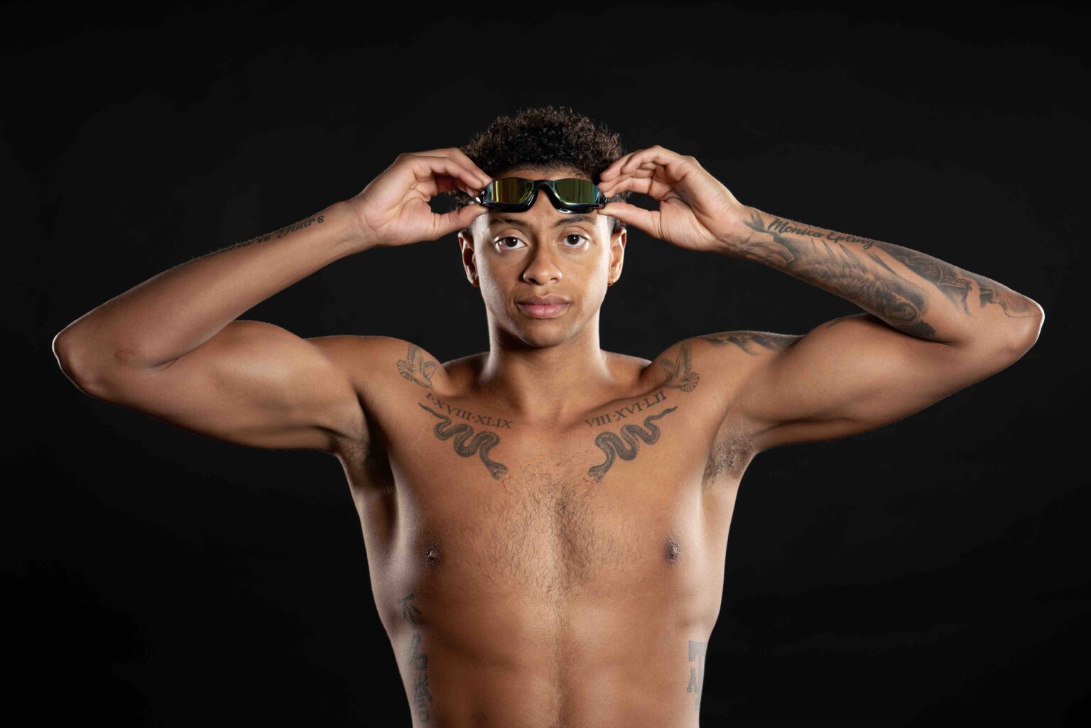 Aquasphere World Medalist Swimmer Shaine Casas to the Team