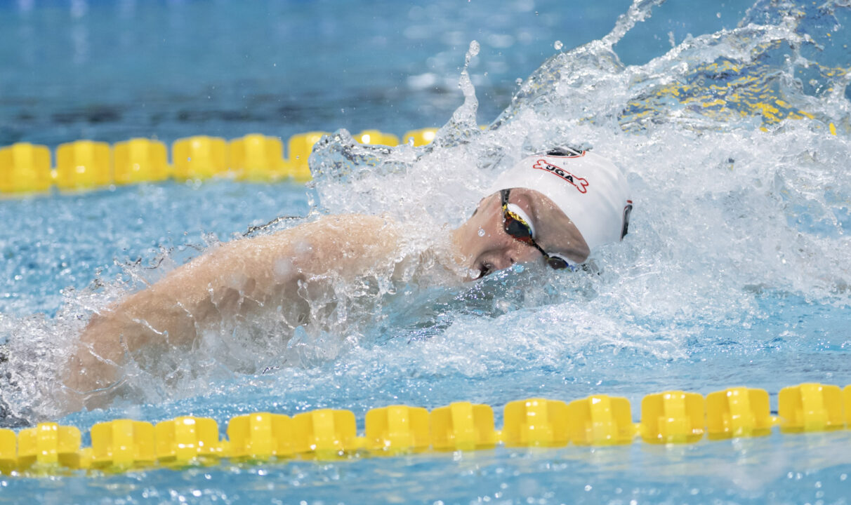 Georgia Wins Decisive Victories Over UNCW In First Dual of 2025