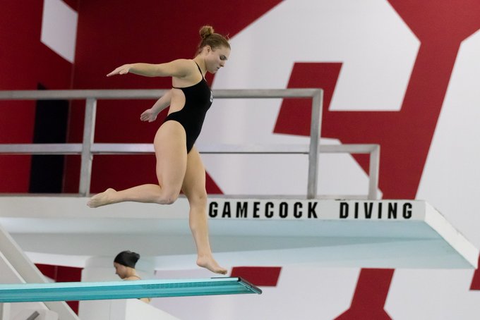 Sophie Verzyl Becomes First Female Diver To Complete Reverse 3 ½ (307C) On 3-Meter