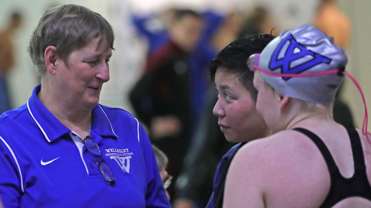 Wellesley Swimming & Diving Head Coach Bonnie Dix Announces Retirement