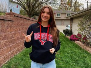 Versatile Sydnie Collins (2024) Commits to Youngstown State