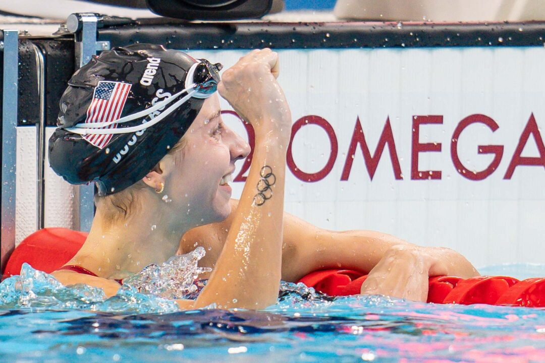 Anteprime Mondiali: La Rana Femminile Nelle Mani Di Douglass E Qianting