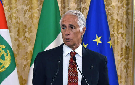 Malagó Mantiene La Riservatezza Sul Futuro Alla Guida Del CONI Inaugura La Piscina Del Collana