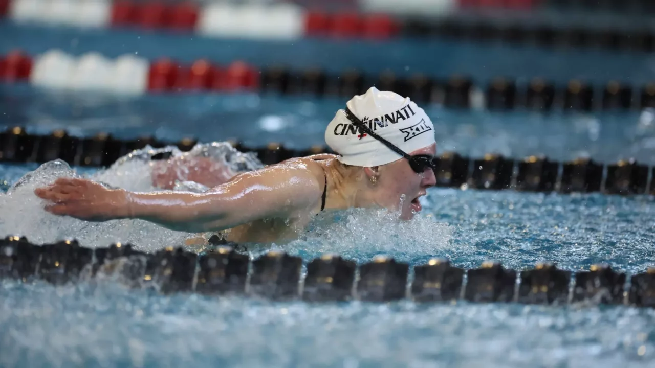 Cincinnati Cruises To Dominant Sweep of Crosstown Rival Xavier