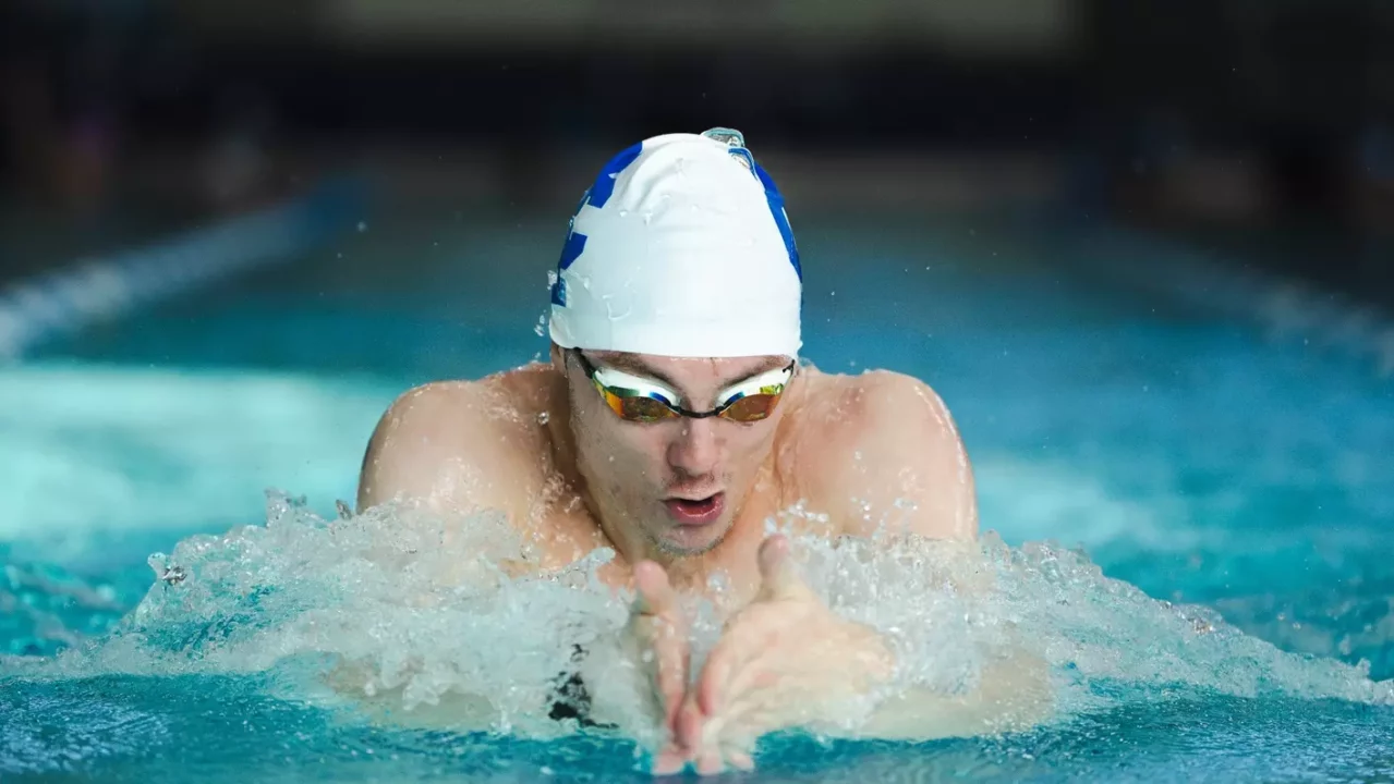 Monmouth College Women, Illinois College Men Earn Victories In Split