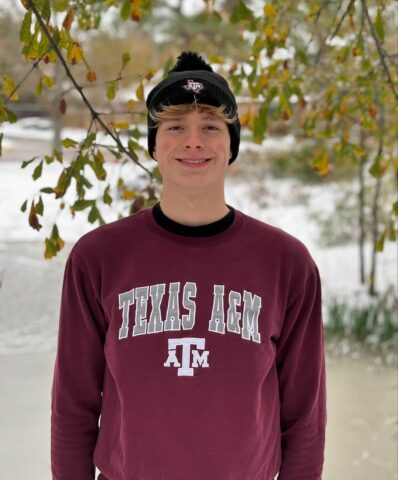 John Simmons Crushes Best Times at Texas District Meet After Commitment Change
