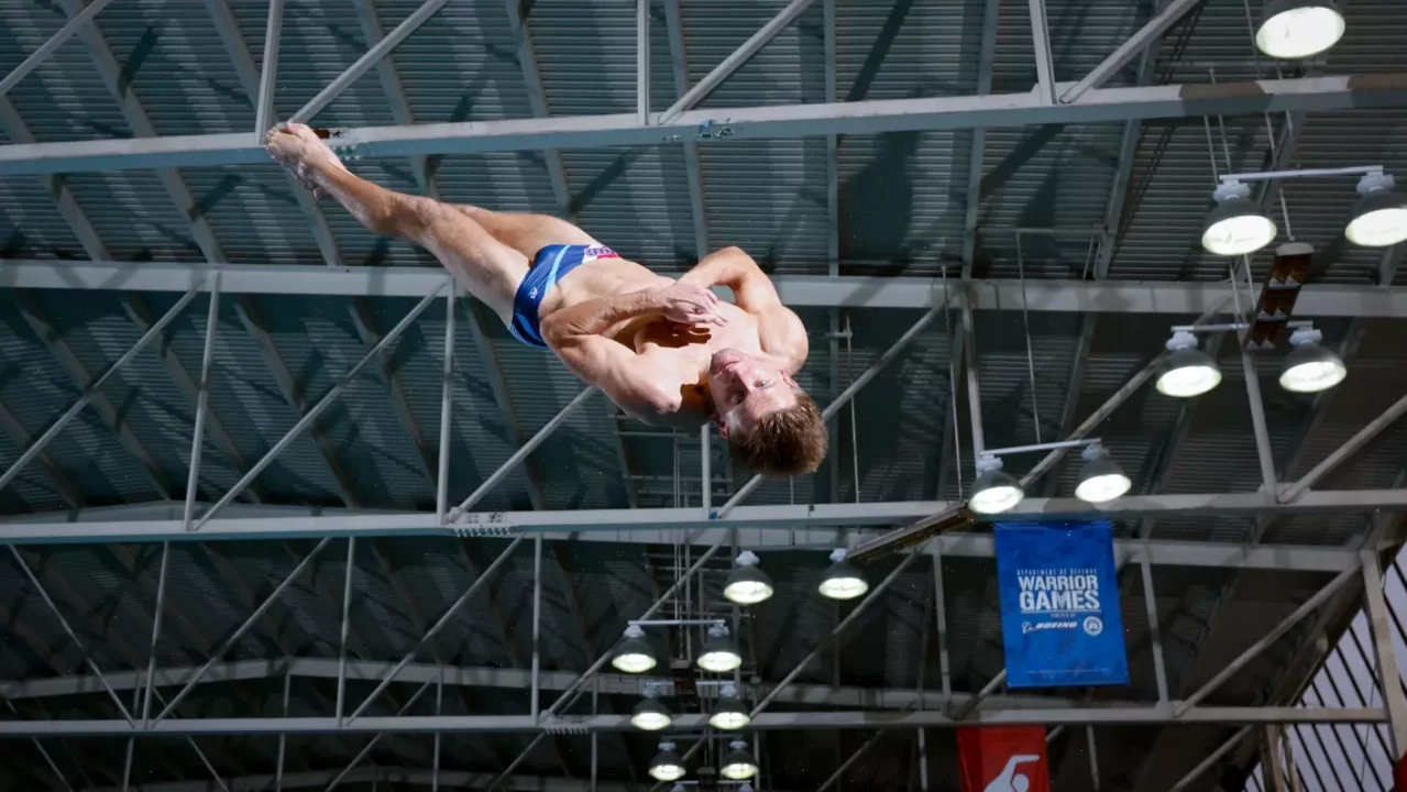 UIC’s Nolan Sweeps Men’s Events, Reyes & Rebek Lead Women At UIC Diving Invite