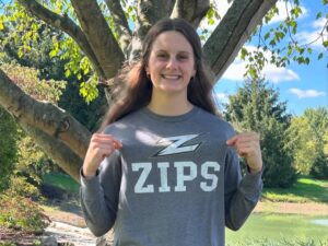 Winter Juniors Qualifier Leah Nebraska Sends Verbal Pledge to Akron