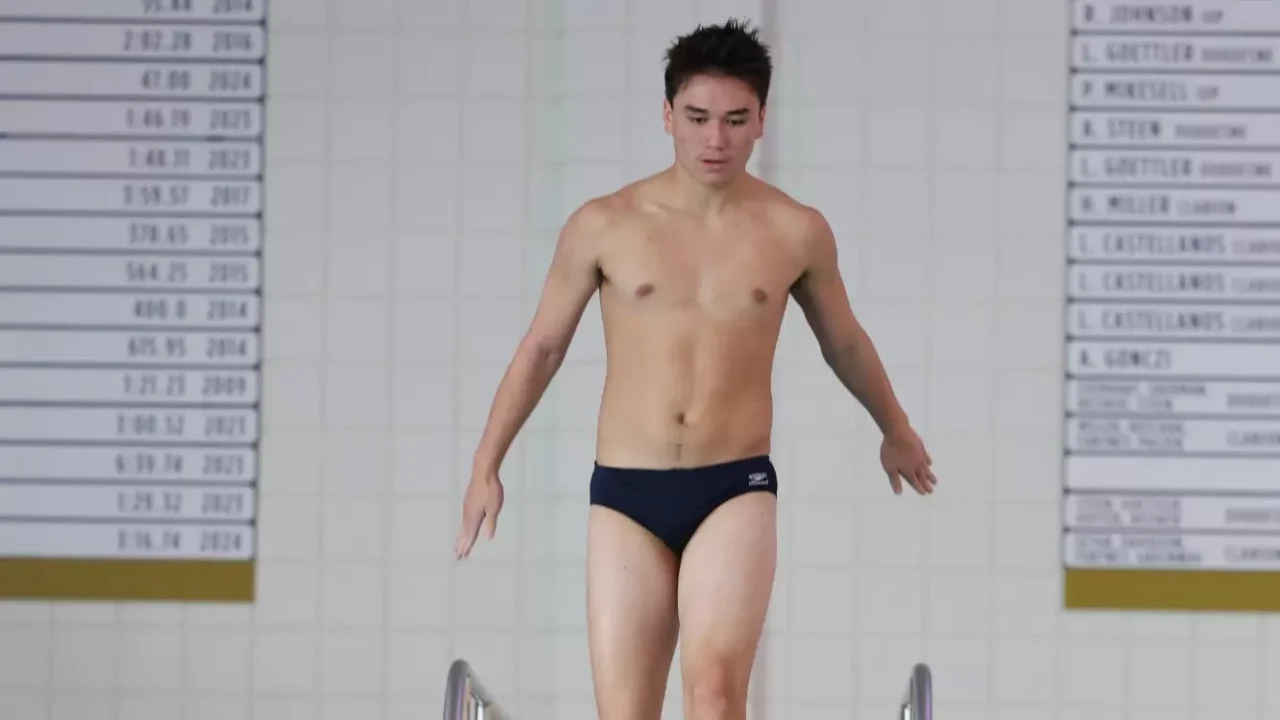 Eagles Divers Shine With Zone Qualifying Marks At Clarion Fall Classic