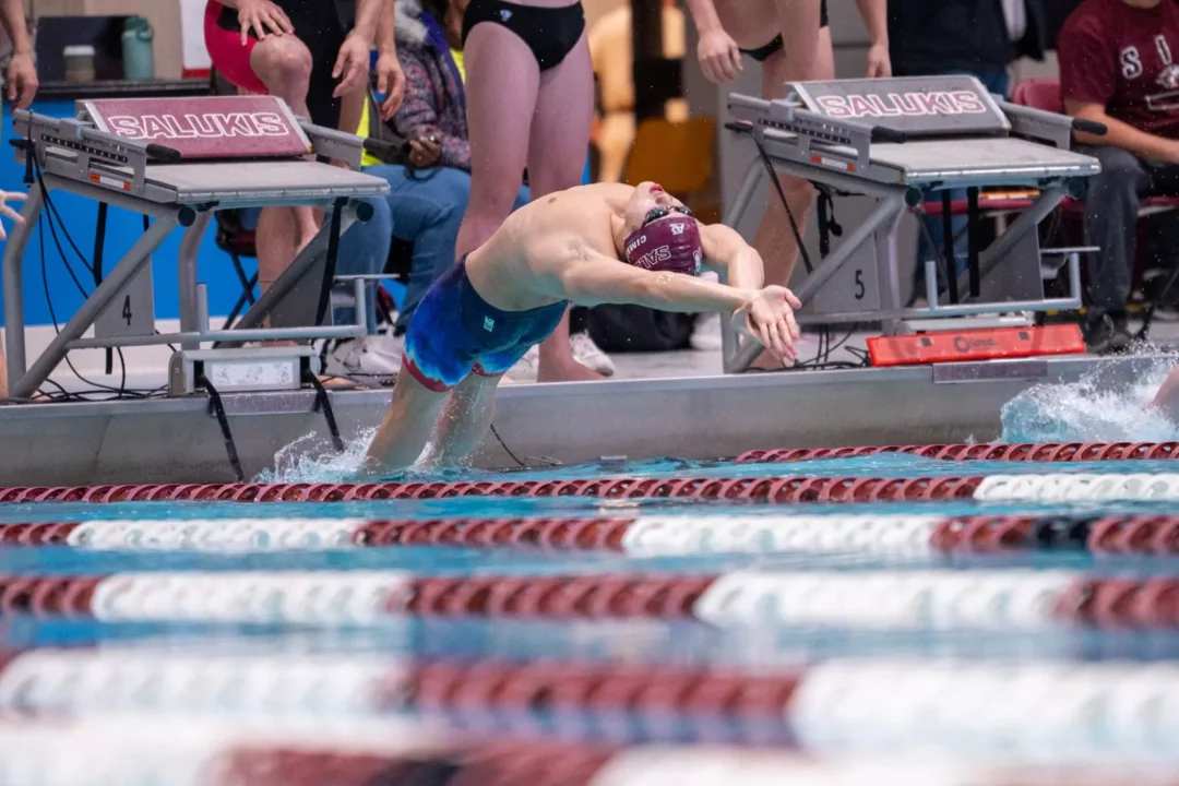 Southern Illinois Sweeps UIC To Kick Off Busy Weekend