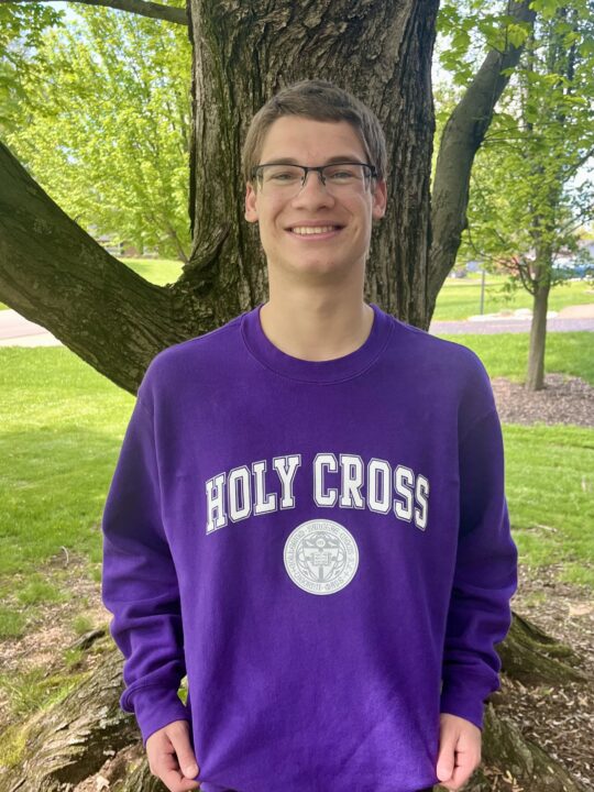 Freestyle & Butterfly Specialist Alex Nixon Announces Commitment To Holy Cross For Fall 2026