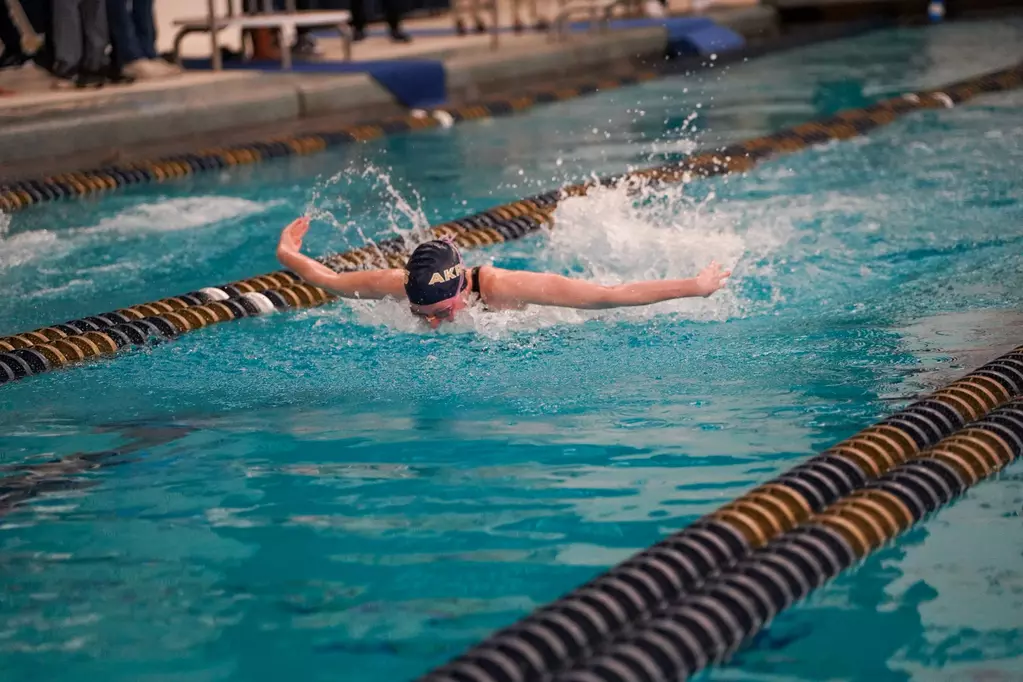 Akron Women and Cornell Men Lead Zippy Invite After Day 2