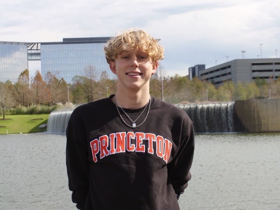 Distance and Open Water Specialist Kannen Crossland Commits to Princeton for 2027-28