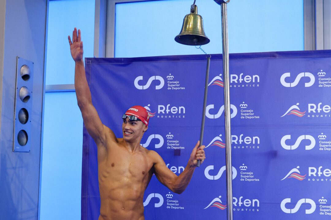 Luca Hoek Downs Spanish NR With 21.93 50 Free, #5 All-Time 18 & Under