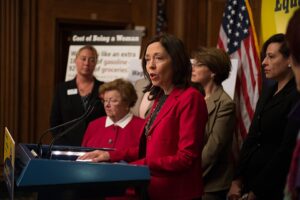 Cantwell Brings Preserving Women’s & Olympic Sports To The Forefront During Senate Hearing